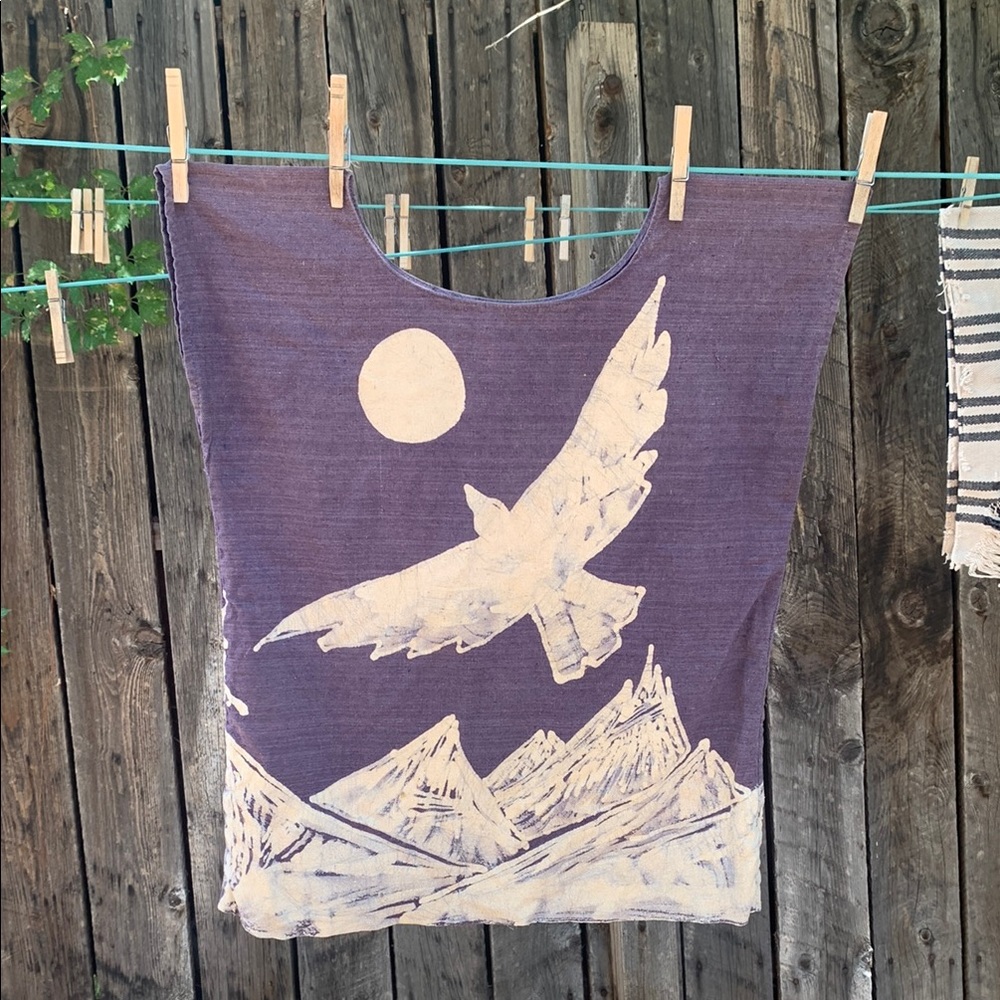 Blue Graphic Tank Top with Eagle Design